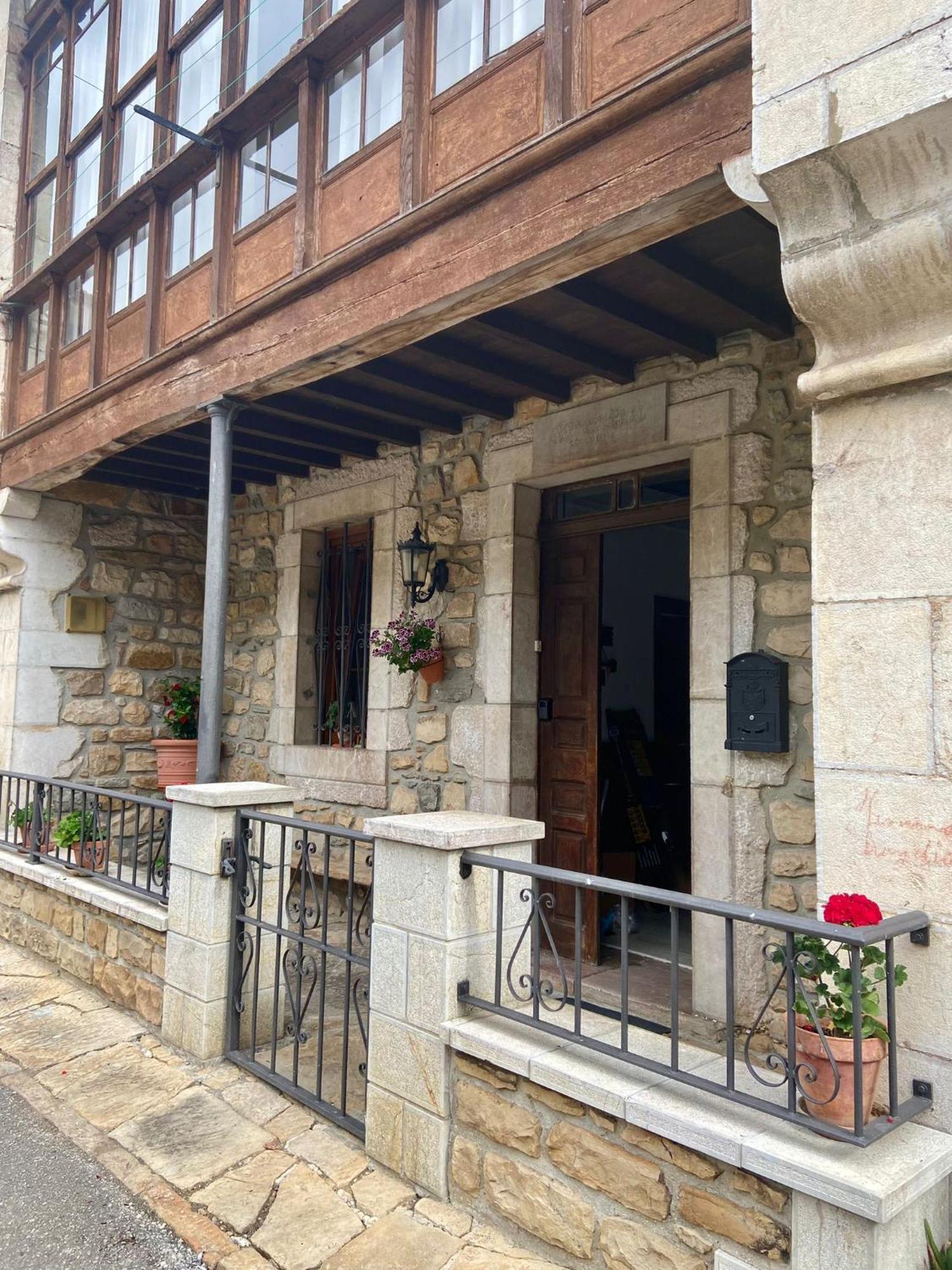 הוילה ארנאס דה קבראלס La Casona De Ardines מראה חיצוני תמונה